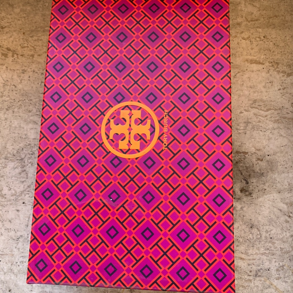 Tory Burch shoe normal wear good conditions - Picture 4 of 4